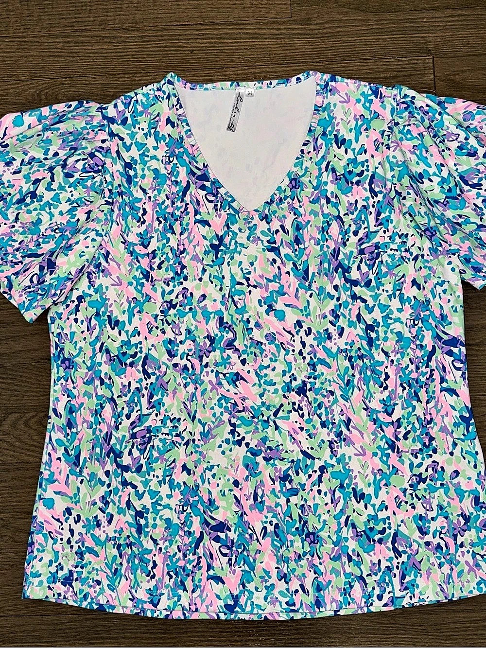 Lulu-B Abstract Print V-Neck Resort Wear Blouse in Blue & Pink Size Medium